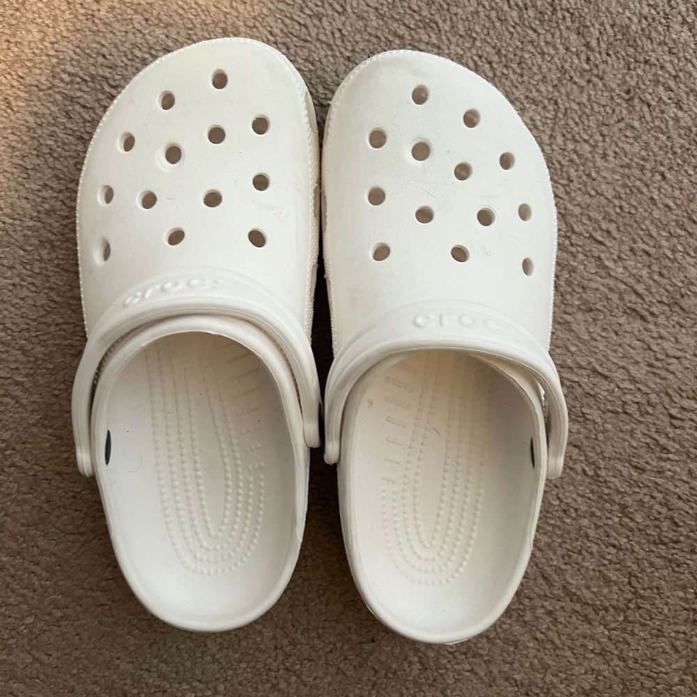 White Crocs Classic Clog